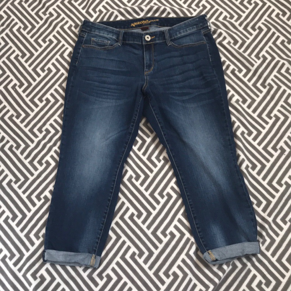 ✨Cute Cuffed jeans✨